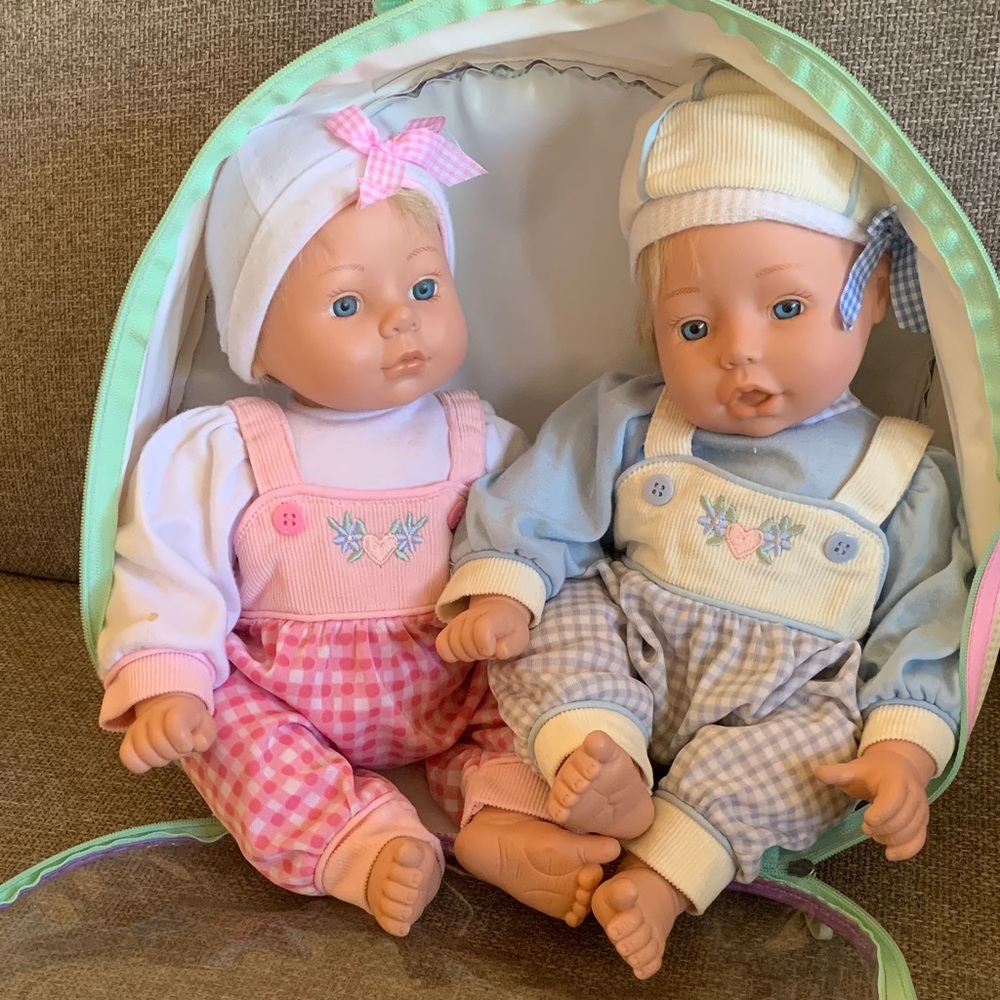 Vintage 1997-98 Cititoy Girl Boy Twin Baby Dolls and Carrying Case